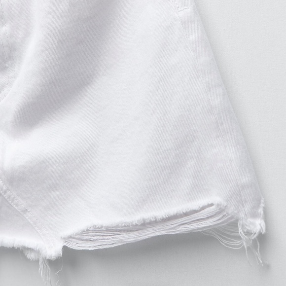 luxurious high waisted mini denim skirt rip detail - Picture 4 of 4